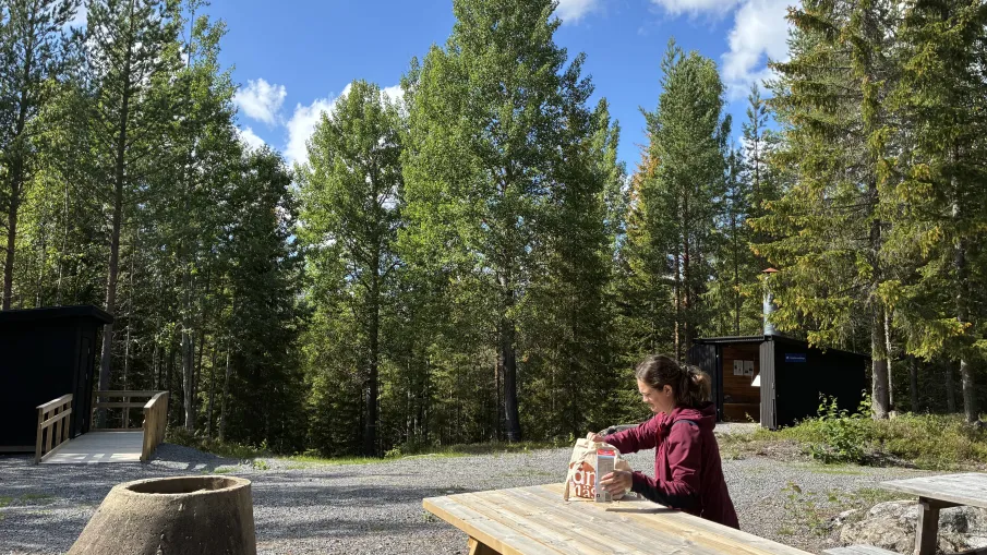 Tillgänglighetsanpassad rastplats Busjön (nås bäst från Jämteböle)
